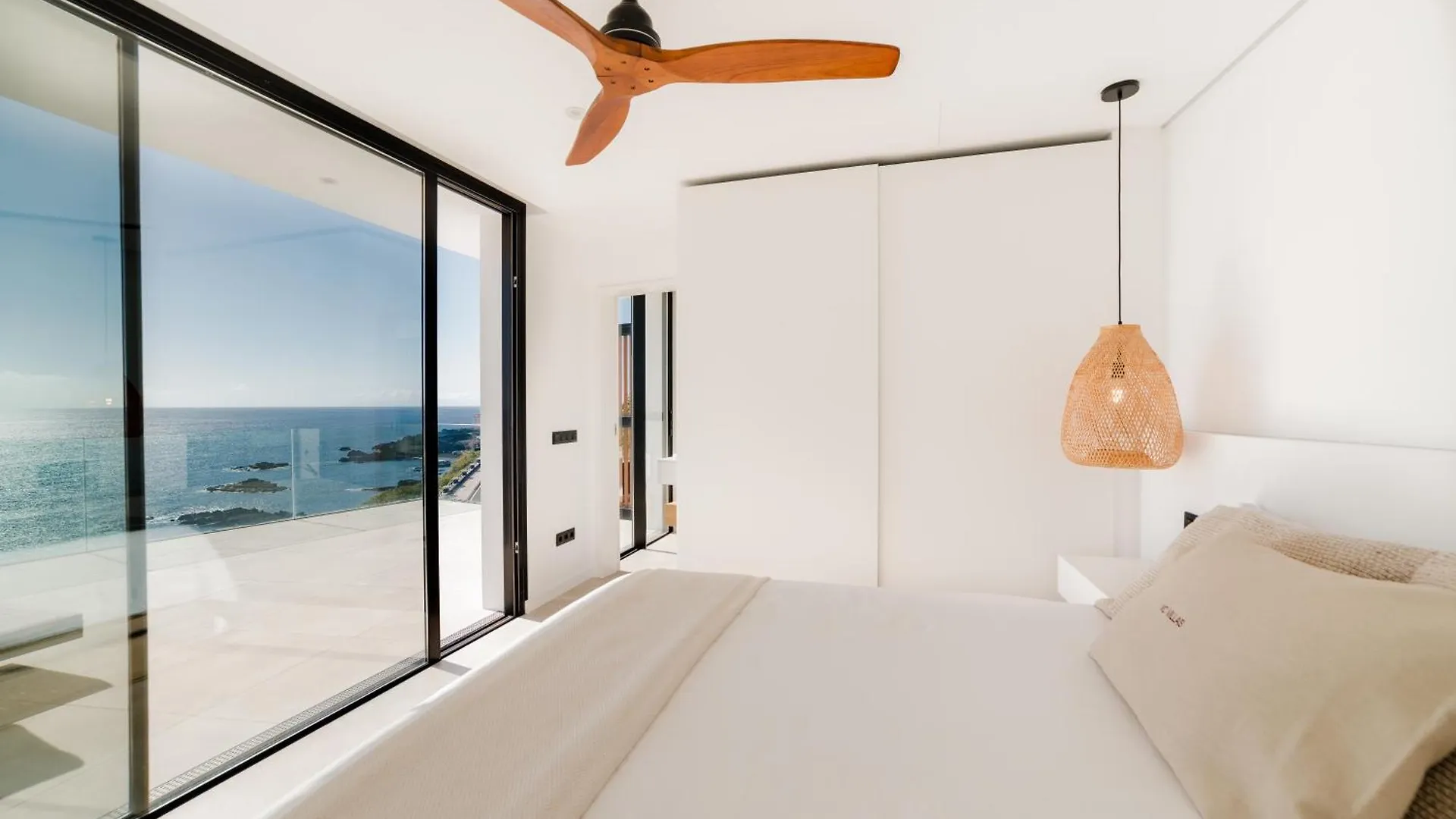 V&C Luxury Village Ll Breña Baja 0*,